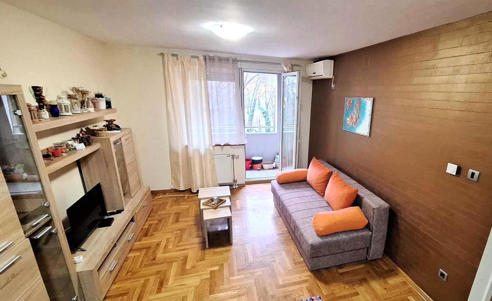 Apartment Vas Raj Újvidék Kültér fotó